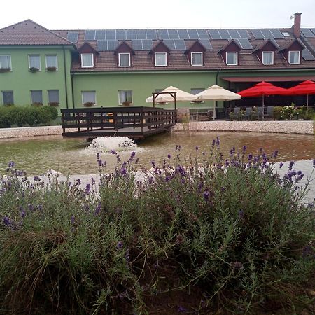 Land-Plan Hotel Toltestava Extérieur photo