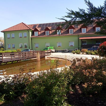 Land-Plan Hotel Toltestava Extérieur photo