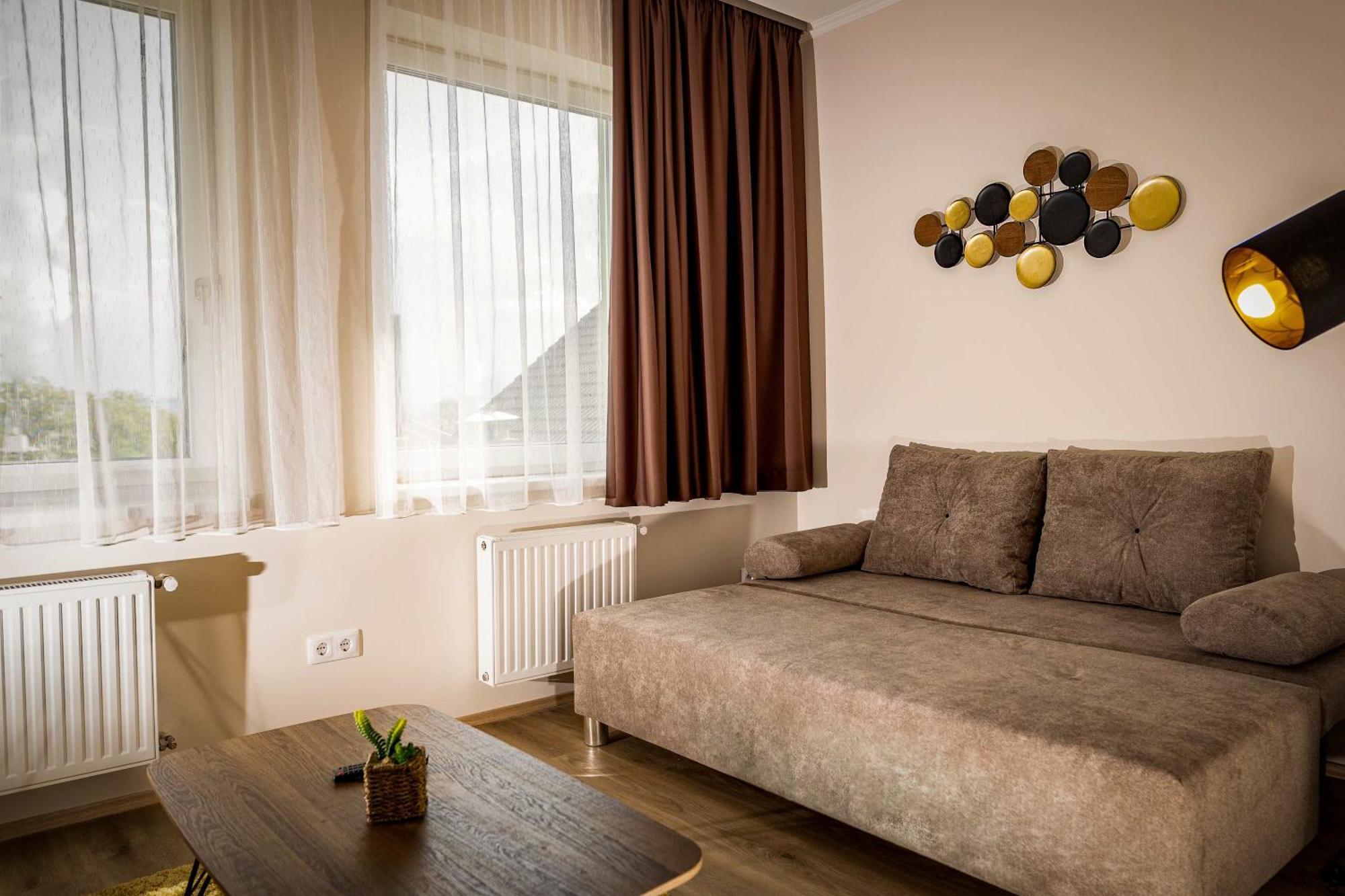 Land-Plan Hotel Toltestava Extérieur photo