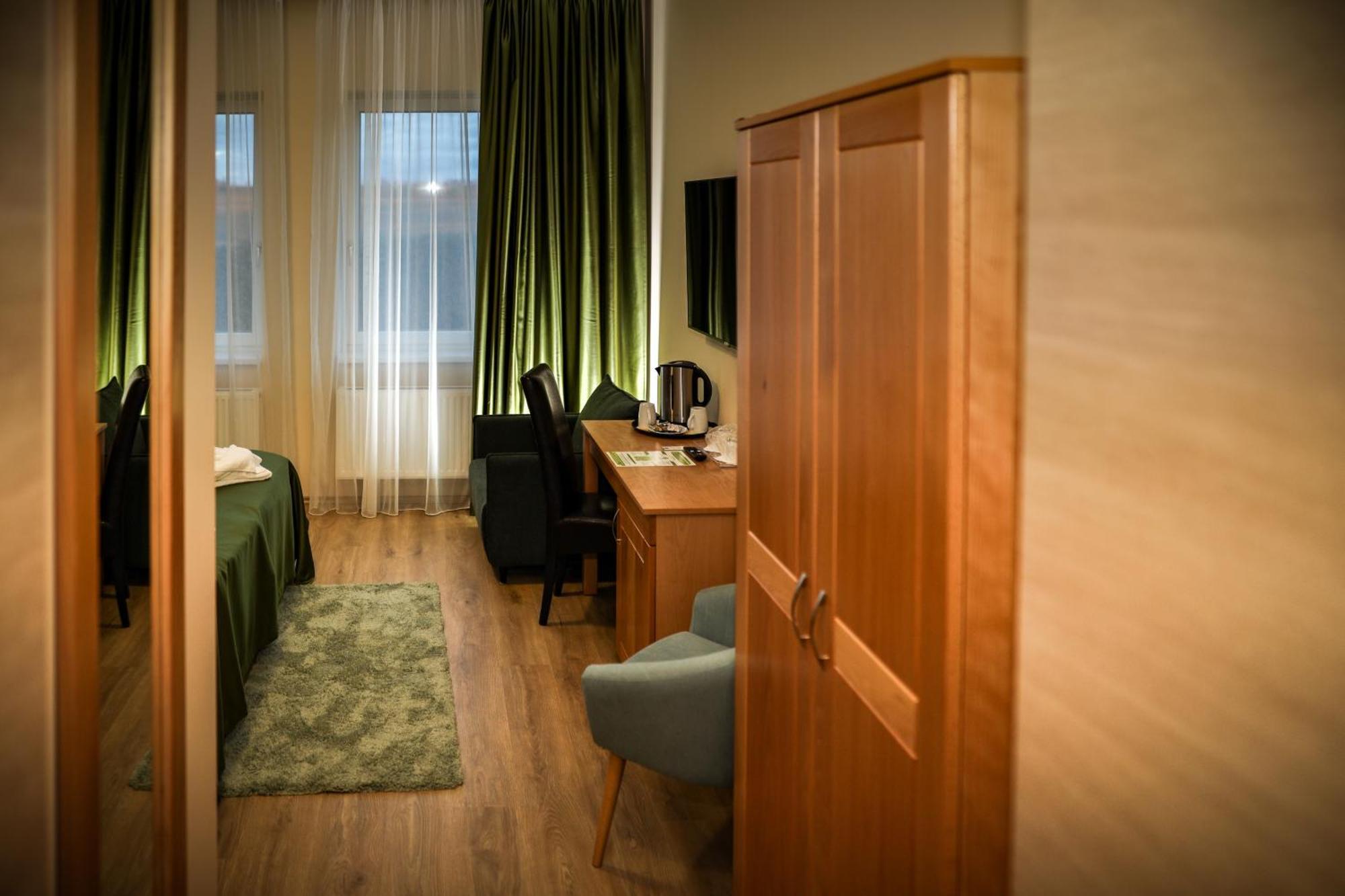 Land-Plan Hotel Toltestava Extérieur photo