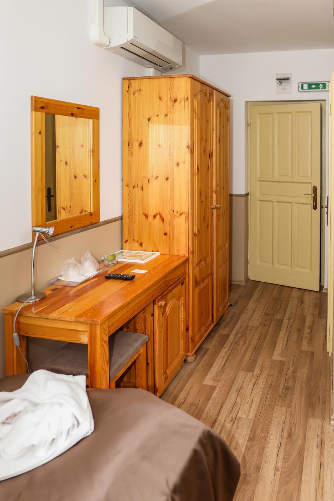 Land-Plan Hotel Toltestava Extérieur photo