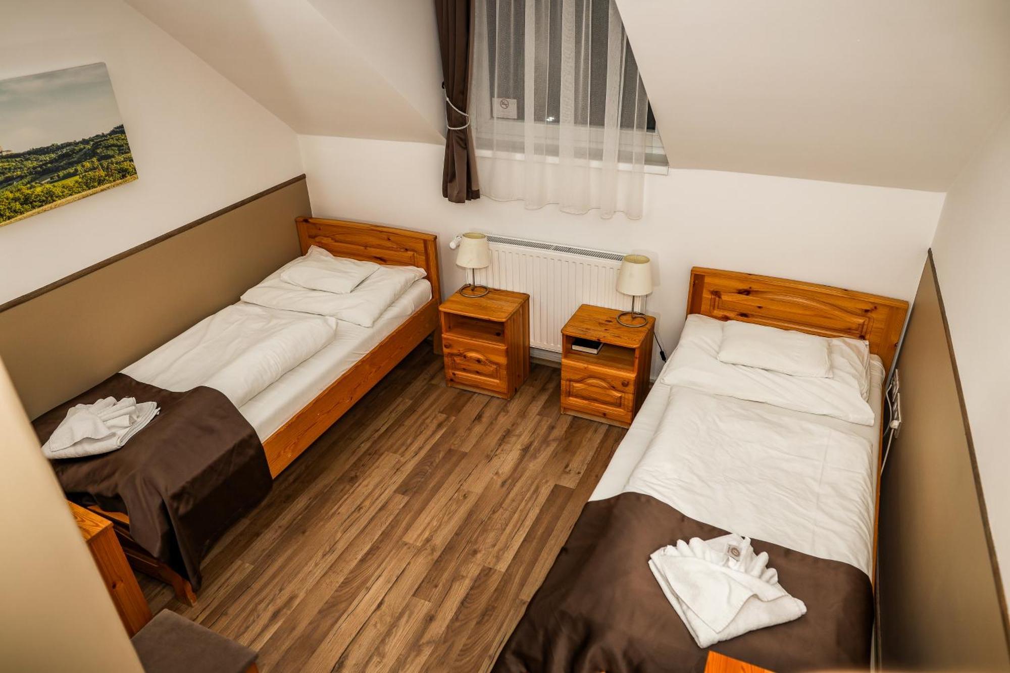 Land-Plan Hotel Toltestava Extérieur photo